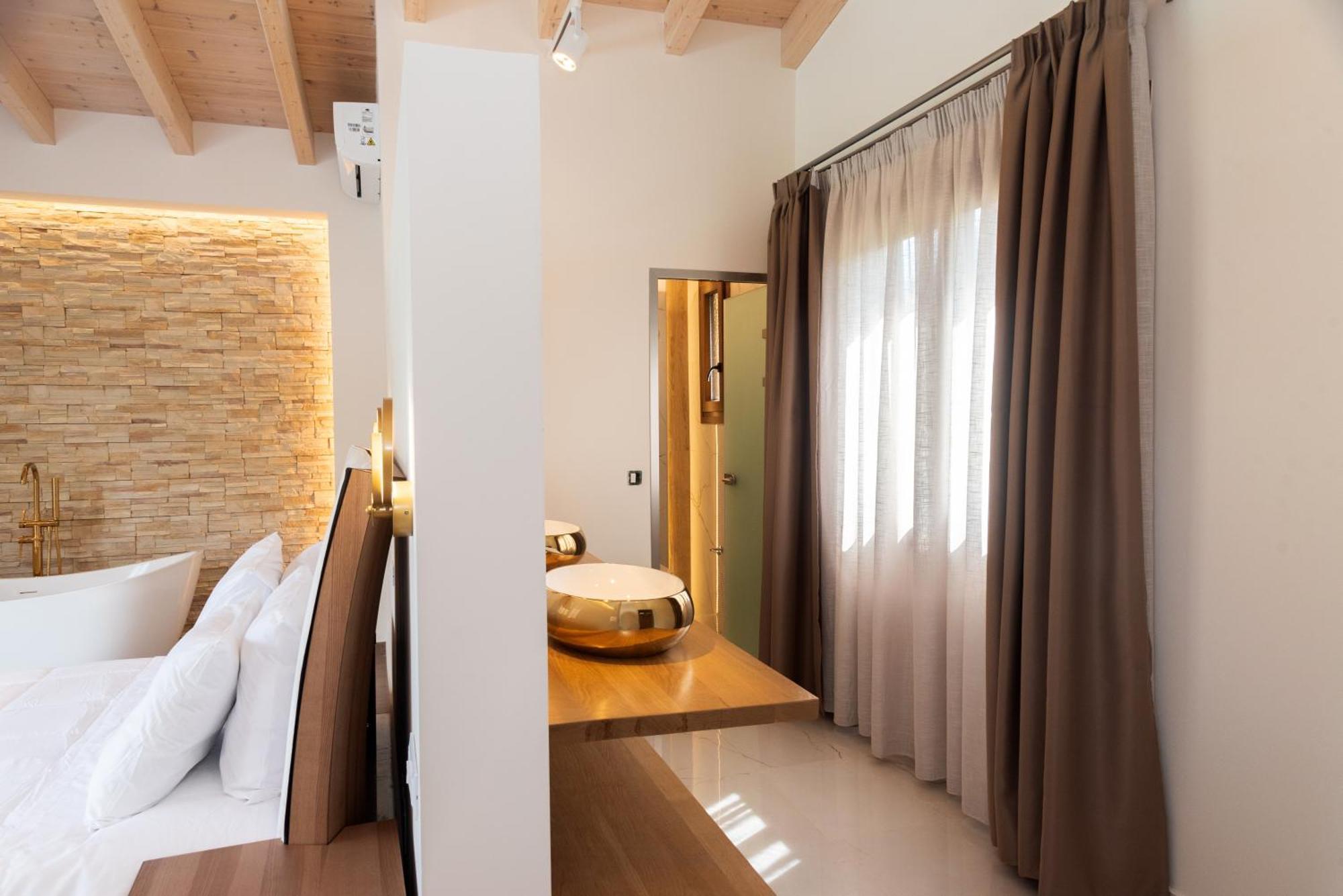 Villa Vasillis-Heated Swimming Pool With Infinity View Vitaládes 외부 사진